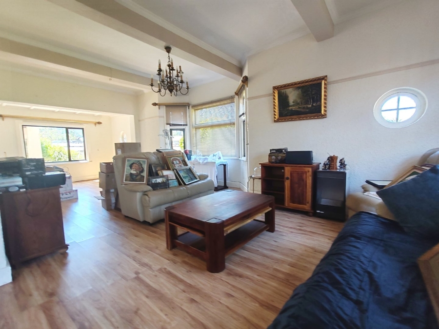 7 Bedroom Property for Sale in Walmer Eastern Cape